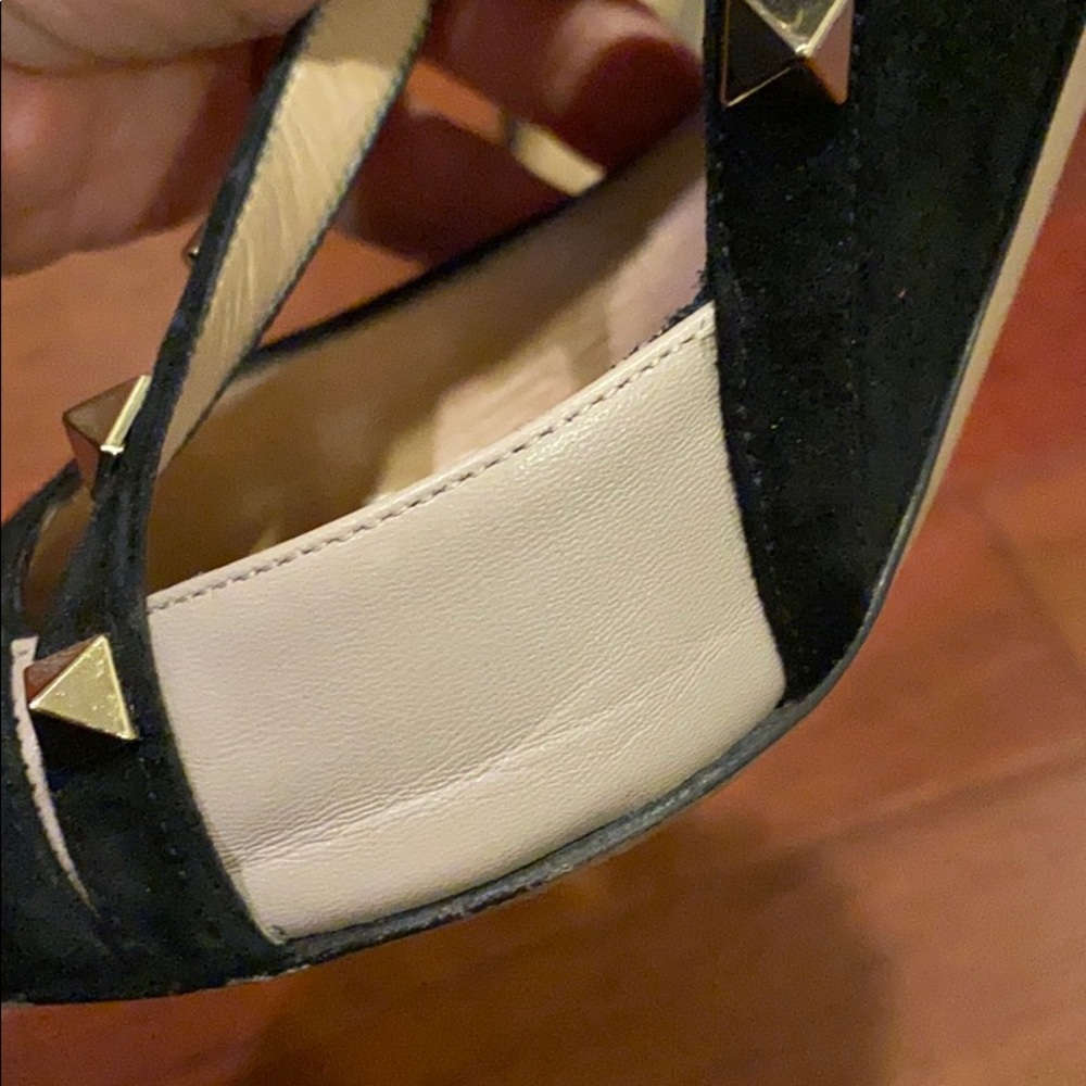Valentino Black Suede Rockstud Pointed-Toe Heel - Picture 7 of 8